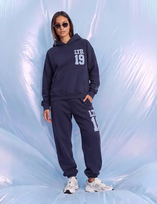 LOCAL STREETWEAR